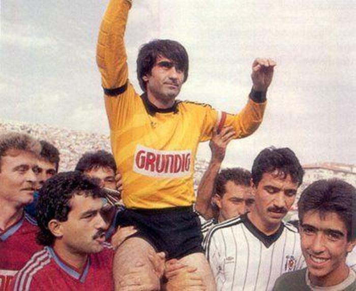 Futbol adamlarının gençlik halleri - Çok şaşıracaksınız...