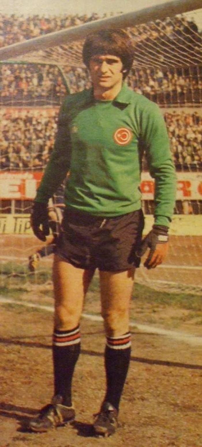 Futbol adamlarının gençlik halleri - Çok şaşıracaksınız...