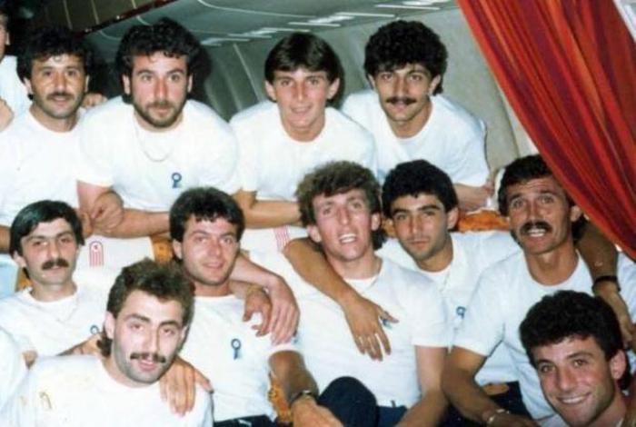 Futbol adamlarının gençlik halleri - Çok şaşıracaksınız...
