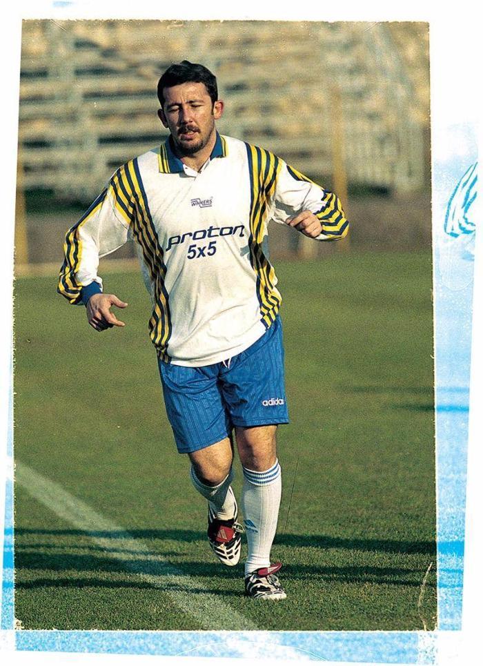 Futbol adamlarının gençlik halleri - Çok şaşıracaksınız...