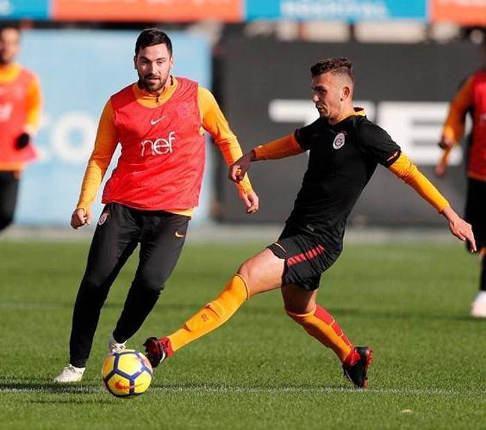 Galatasaraya bir şok daha Sinan Gümüş de sakatlandı