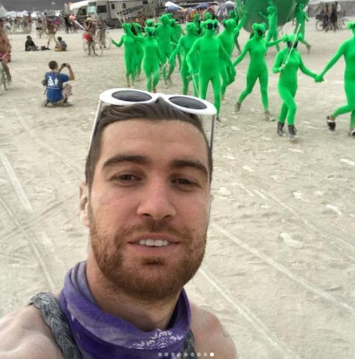 Oğulcanın taytlı fotoğrafları olay oldu