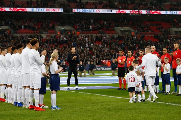 Wayne Rooney İngiltere Milli Takımına veda etti
