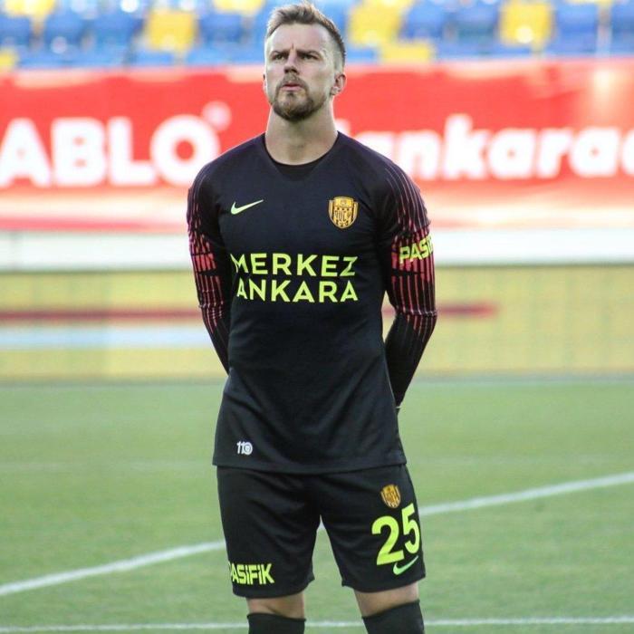 Süper Ligin 27 futbolcusuna alıcı çıkmadı