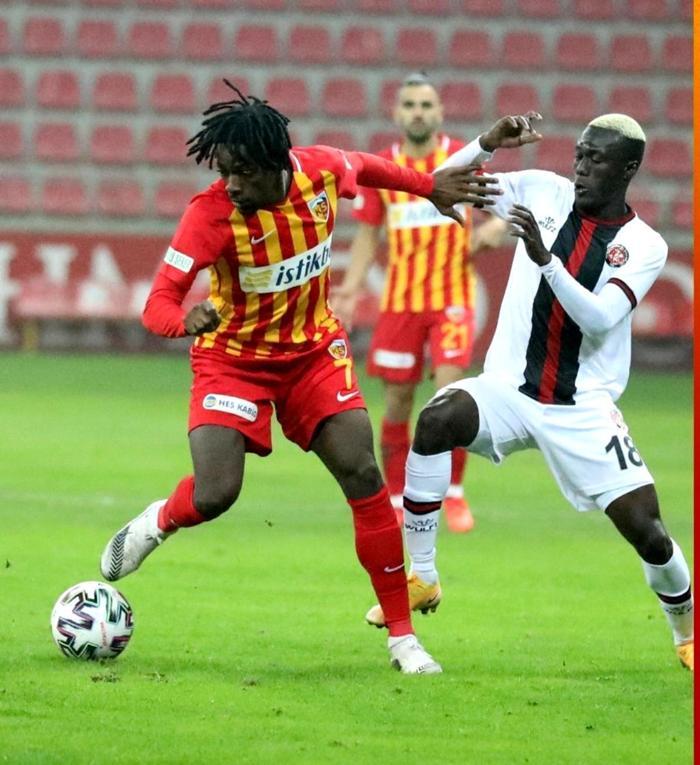 Süper Ligin 27 futbolcusuna alıcı çıkmadı