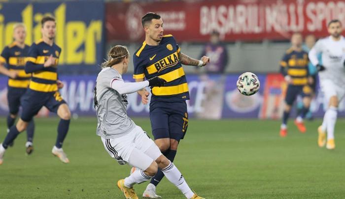 Süper Ligin 27 futbolcusuna alıcı çıkmadı