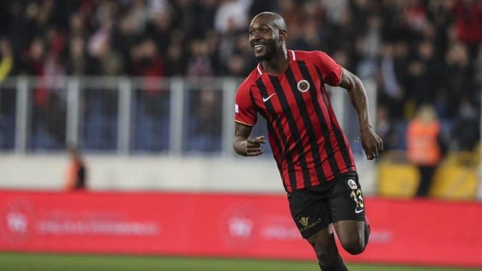 Süper Ligin 27 futbolcusuna alıcı çıkmadı
