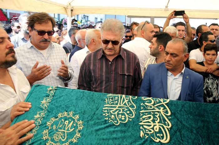 Vatan Şaşmaz son yolculuğuna uğurlandı
