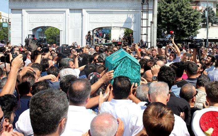 Vatan Şaşmaz son yolculuğuna uğurlandı