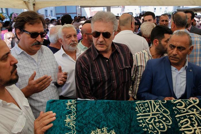 Vatan Şaşmaz son yolculuğuna uğurlandı