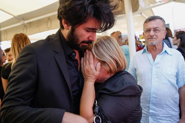 Vatan Şaşmaz son yolculuğuna uğurlandı