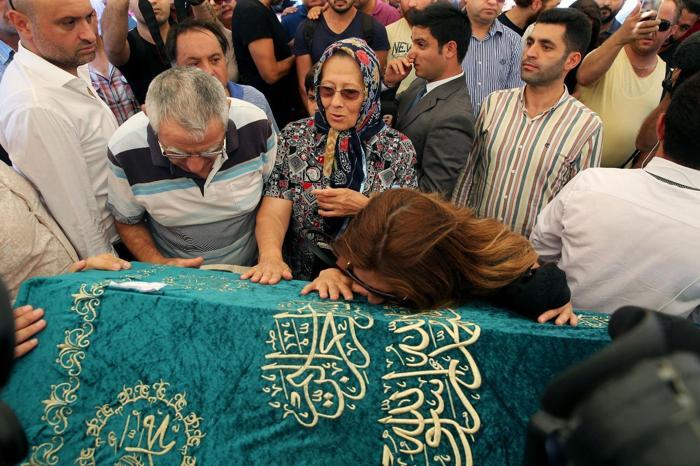 Vatan Şaşmaz son yolculuğuna uğurlandı