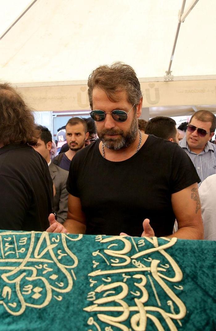 Vatan Şaşmaz son yolculuğuna uğurlandı