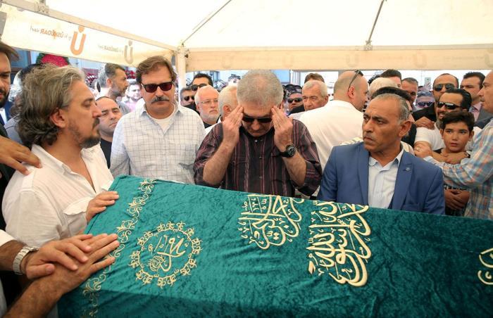 Vatan Şaşmaz son yolculuğuna uğurlandı