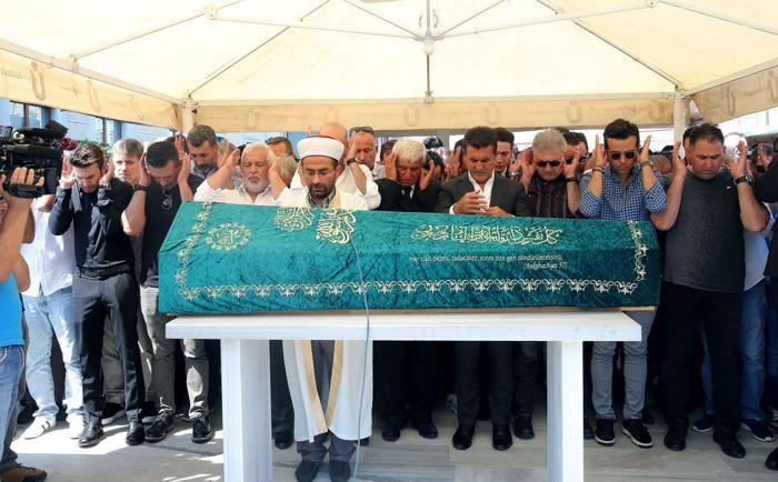 Vatan Şaşmaz son yolculuğuna uğurlandı