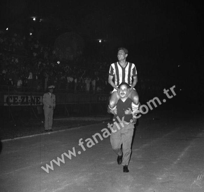 Hep kalbimizdesin Lefter