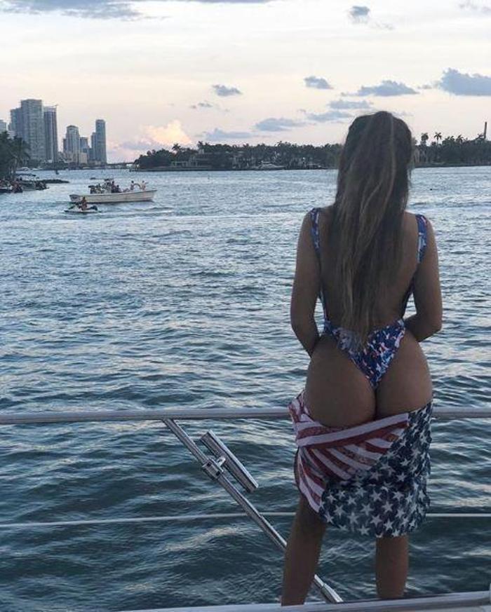 Rachel Bush ve Ariana Martino, Miami Heat maçına damga vurdular