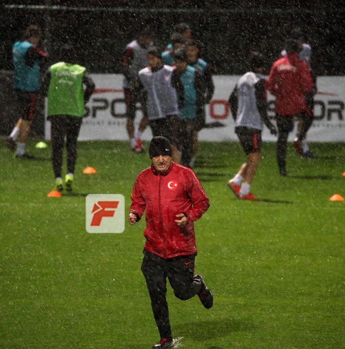 A Milli Takım, Cengiz Ündersiz çalıştı