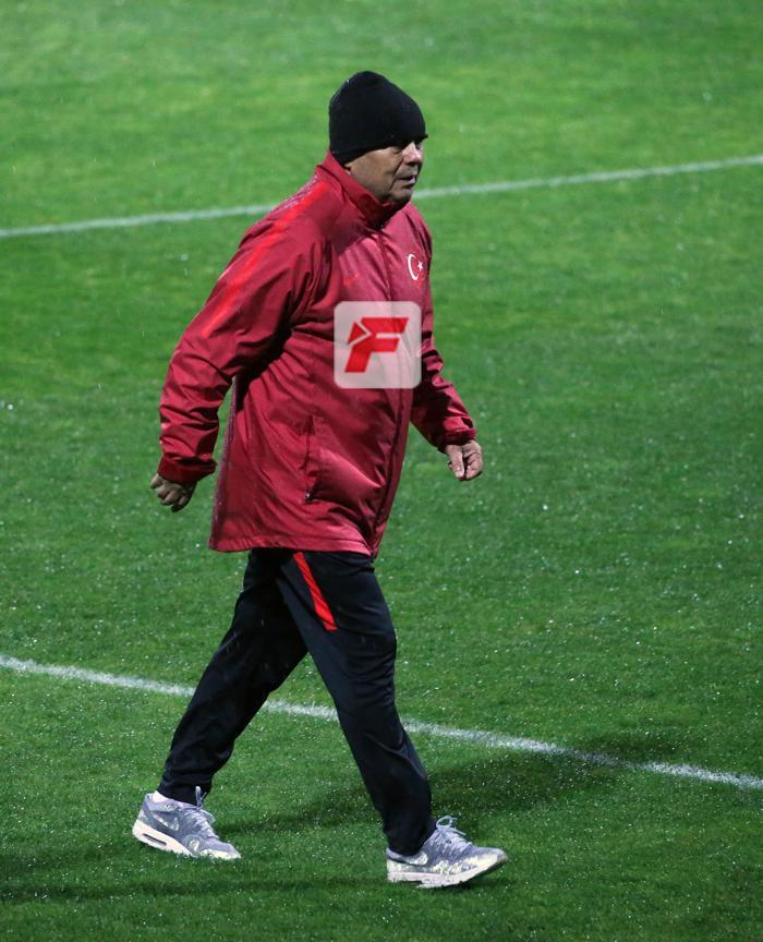 A Milli Takım, Cengiz Ündersiz çalıştı