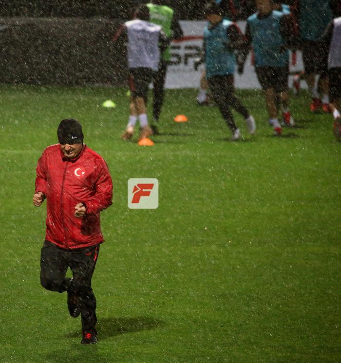 A Milli Takım, Cengiz Ündersiz çalıştı