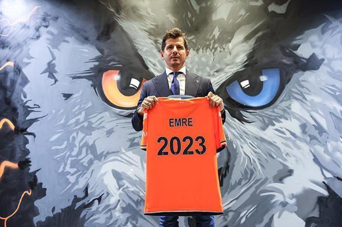 Emre Belözoğlunun ekibinde flaş isim Fenerbahçe ve Cocu detayı