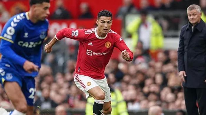 EVERTON MAÇINDA YEDEK