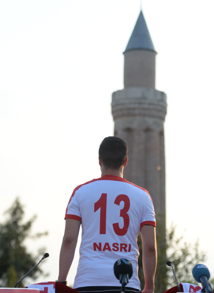 Antalyaspordan Nasriye kent merkezinde tören
