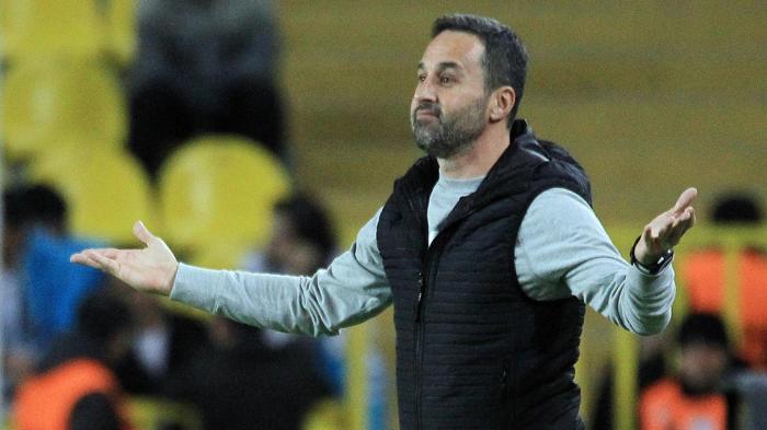 Süper Lig 2021-2022 sezonunda yaşanan teknik direktör ayrılıkları