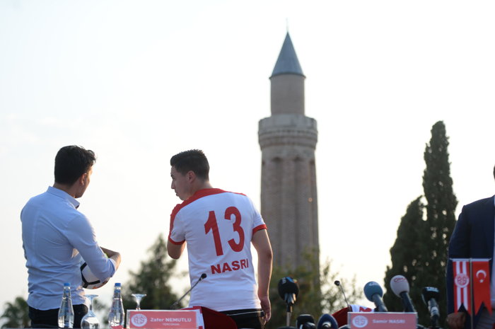 Antalyaspordan Nasriye kent merkezinde tören
