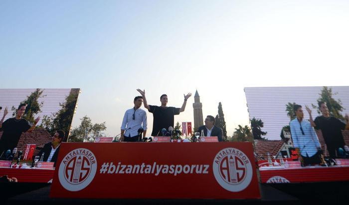 Antalyaspordan Nasriye kent merkezinde tören