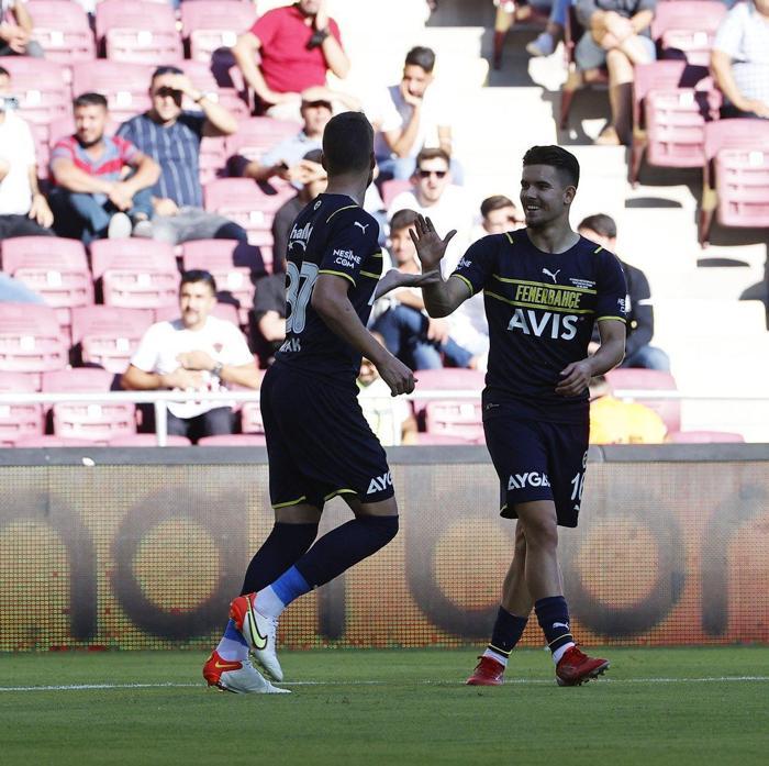 Son dakika Fenerbahçede Ferdi Kadıoğlundan 5 yıllık imza İşte kazanacağı ücret