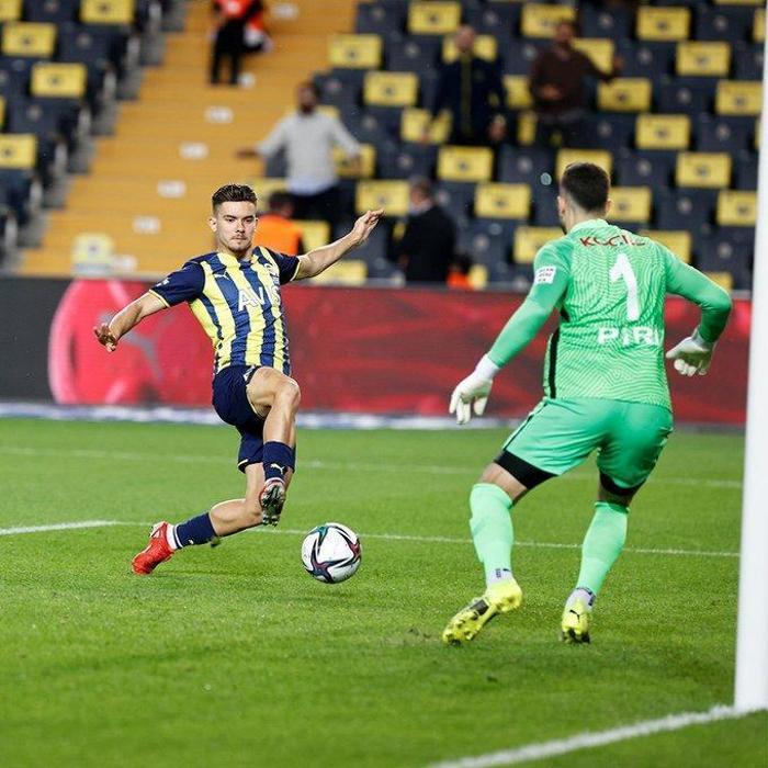 Son dakika Fenerbahçede Ferdi Kadıoğlundan 5 yıllık imza İşte kazanacağı ücret