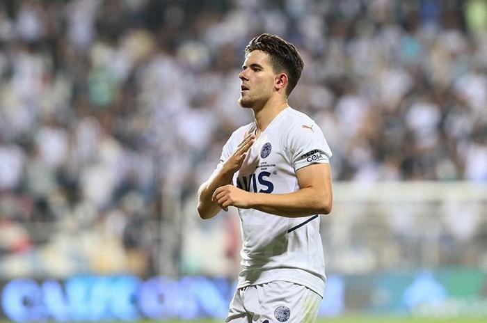Son dakika Fenerbahçede Ferdi Kadıoğlundan 5 yıllık imza İşte kazanacağı ücret