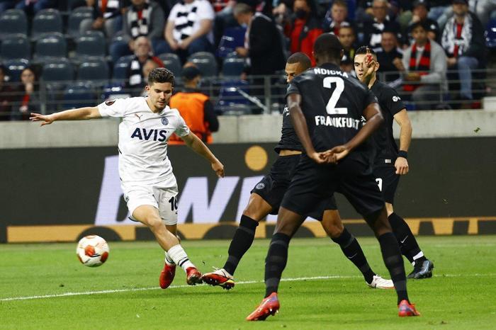 Son dakika Fenerbahçede Ferdi Kadıoğlundan 5 yıllık imza İşte kazanacağı ücret