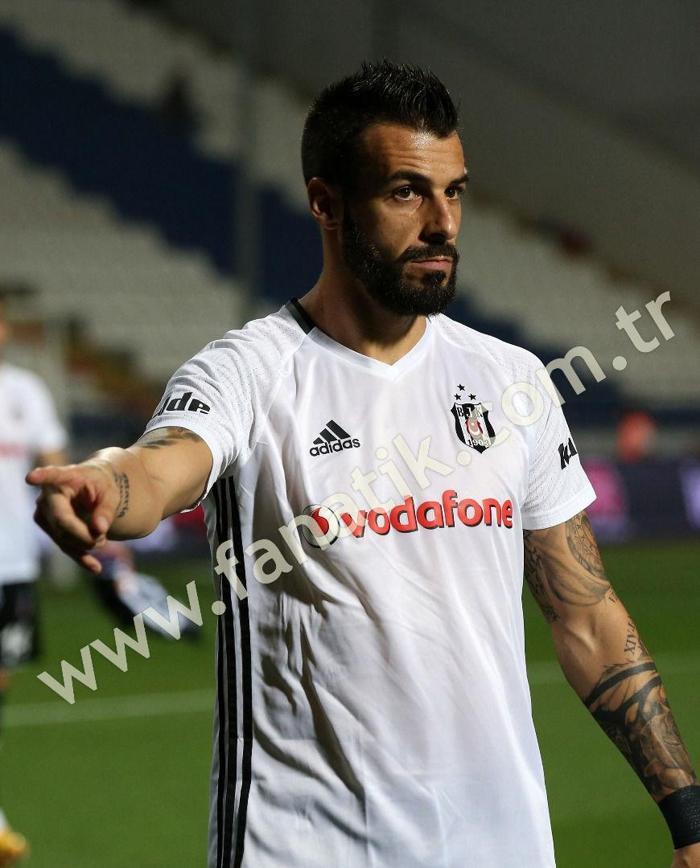 Kasımpaşa - Beşiktaş maçında ekrana yansımayanlar