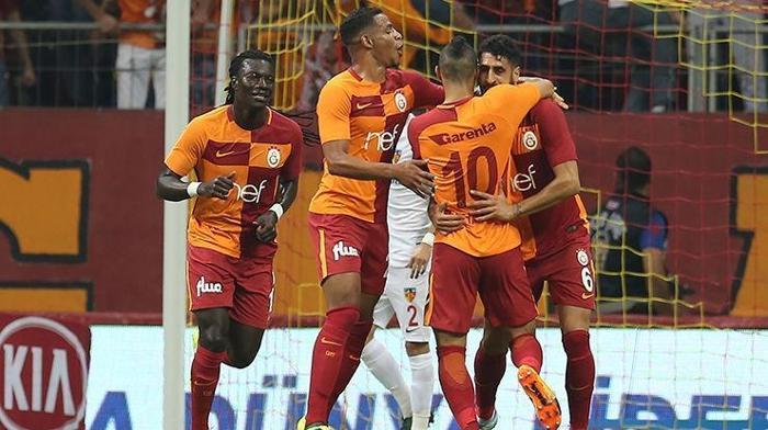 Galatasaraydaki ilk maçında ağları sarsan yıldızlar