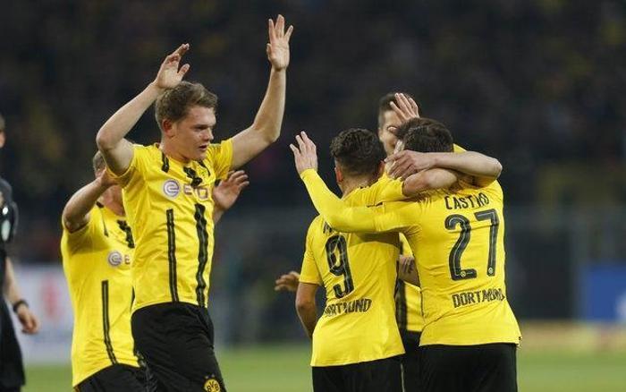 Galatasaray, Fenerbahçenin de ilgilendiği Emre Mor için teklif yaptı