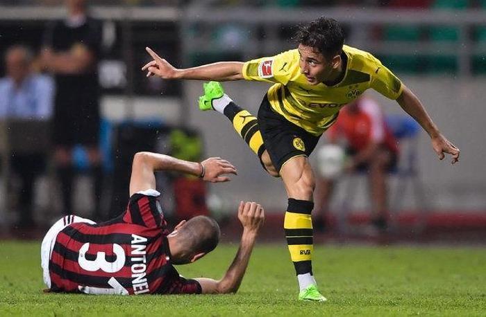 Galatasaray, Fenerbahçenin de ilgilendiği Emre Mor için teklif yaptı