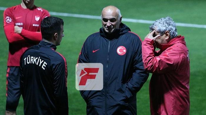 Milli Takımda idman öncesi sürpriz görüşme