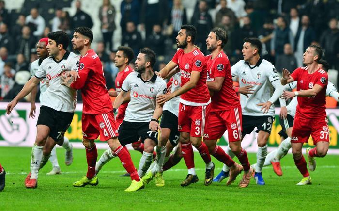 Fanatik yazarlarının Beşiktaş - Sivasspor maçı yorumları