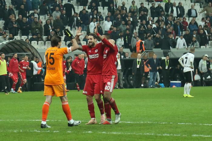 Fanatik yazarlarının Beşiktaş - Sivasspor maçı yorumları