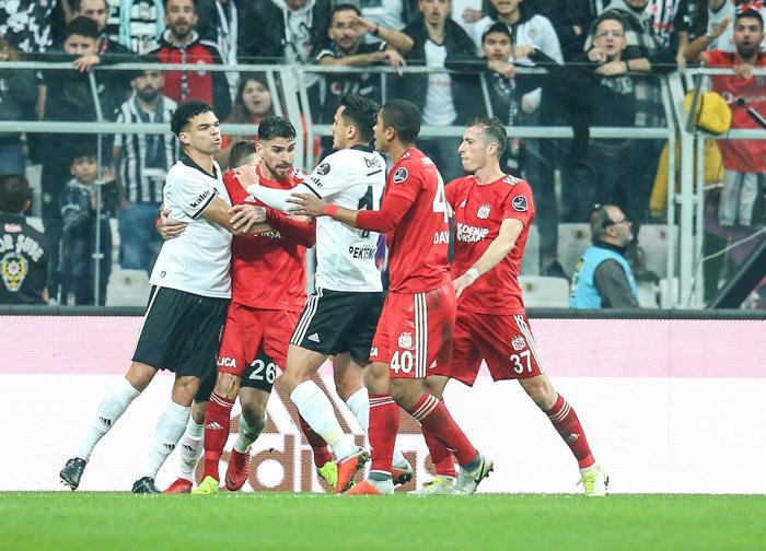 Fanatik yazarlarının Beşiktaş - Sivasspor maçı yorumları