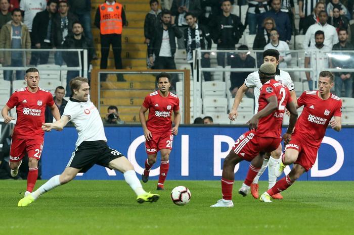Fanatik yazarlarının Beşiktaş - Sivasspor maçı yorumları