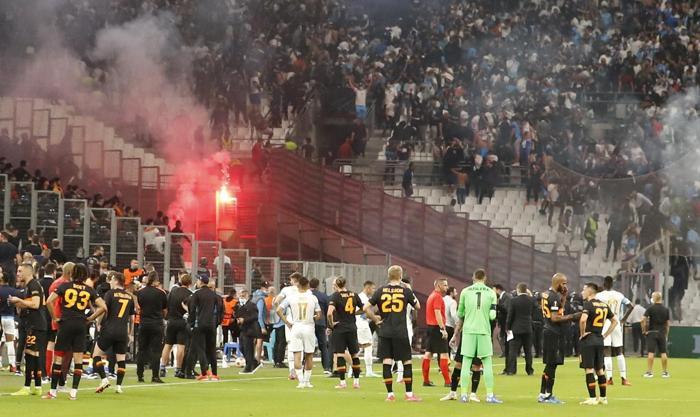 Son dakika Marsilya-Galatasaray maçı durdu, devreye Fatih Terim girdi
