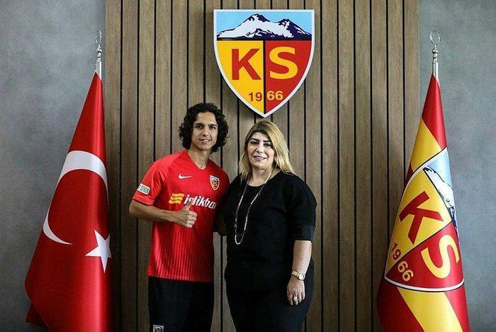 Emre Demir transferini anlattı Barcelonaya gideceğimi söylemediler