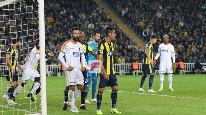 Ayew attı Comolli havalara uçtu