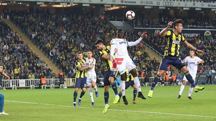 Ayew attı Comolli havalara uçtu