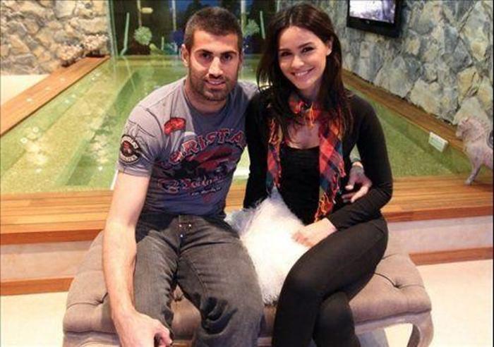Fenerbahçenin kalecisi Volkan Demirel ve eşi