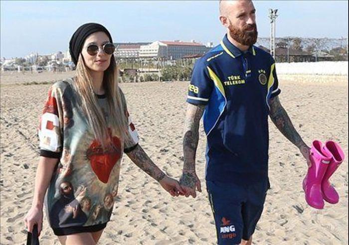 Yeni transferlerin ve Süper Lig futbolcularının eşleri/sevgilileri