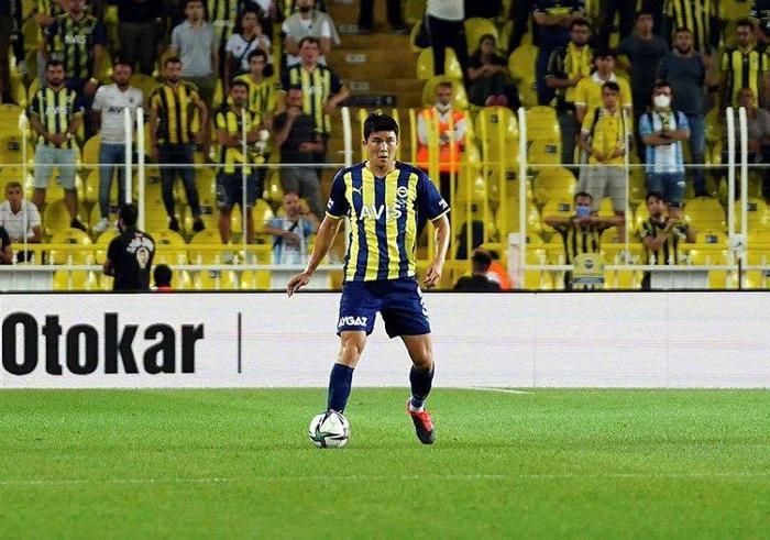 Son dakika: Vitor Pereiranın Fenerbahçeye hediyesi... Ali Koç canlı yayında açıklamıştı